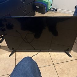 39” Insignia Tv