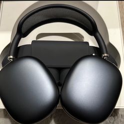 Airpods Max USB-C Midnight (Authentic.... w/Proof of Purchase)