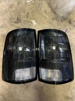 LA Zona Auto Parts  2009 to 2017 Dodge Ram Smoked Halogen Tail Lights Luces Micas Calaveras Traceras Ahumadas