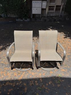 4 Outdoor Chairs