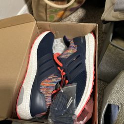 Mi Adidas Ultraboost Rainbow “Navy” Colorway Size 9.5