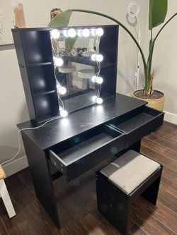 Make Up Vanity