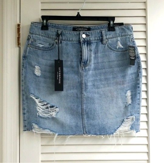 LIVERPOOL DISTRESSED DENIM SKIRT.