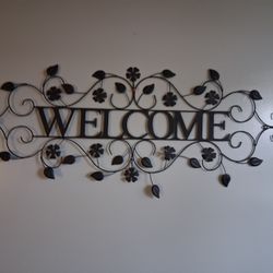 Metal Welcome Wall Hanger