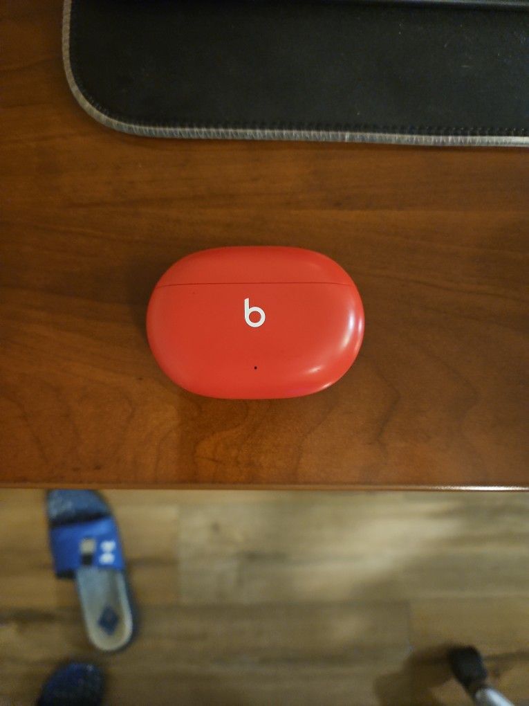 Beats Studio Buds