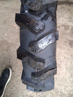 600-16. H5.18. tractor tires "NEW"