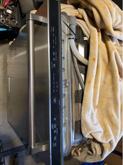 Dish washer