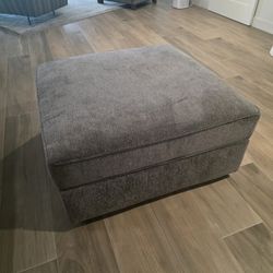 Ottoman With Storage & Table Lid