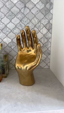 Z gallery large golden hand decor piece