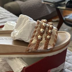 Donald Pliner Sandal