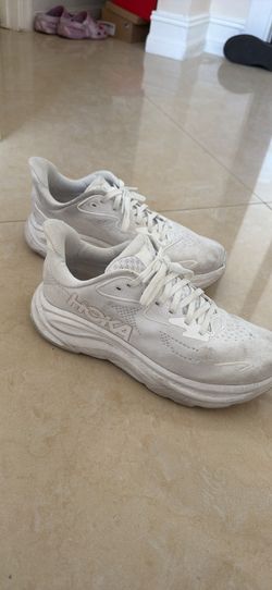 Hoka Clifton 10