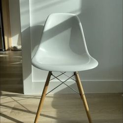 HD Buttercup Chair