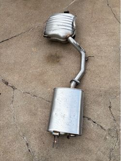 2022 Kia Telluride OEM Rear Muffler & Exhaust Assembly – Excellent Condition