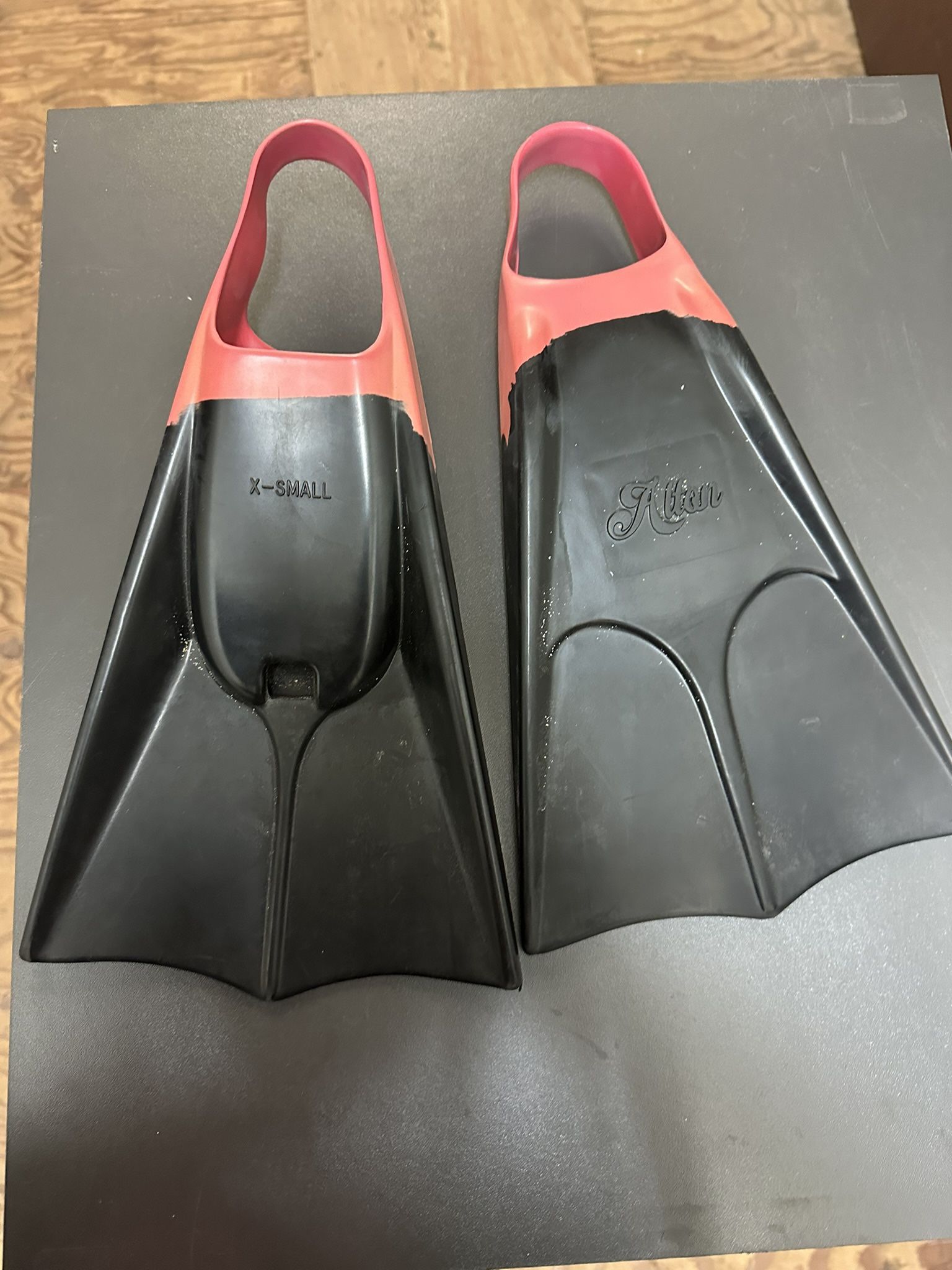 Alton Swim Fins – Excellent Condition