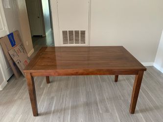 Dinning Room Table  with 4 chairs