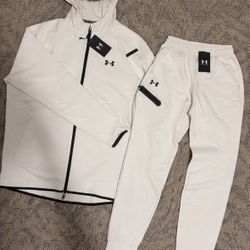 Full Under Armour white Set Size Medium 
