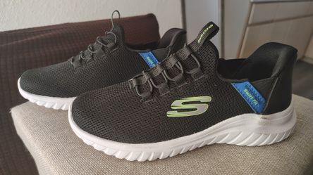Sketchers Shoes