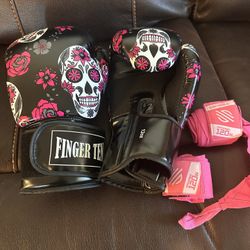 Boxing Gloves & Matching Hand Wraps