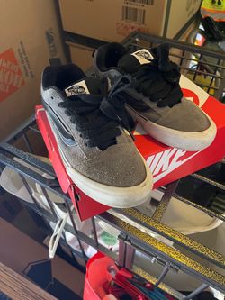 Vans Tennis Shoes