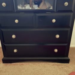 ✔️Black Dresser✨Must GO ✔️