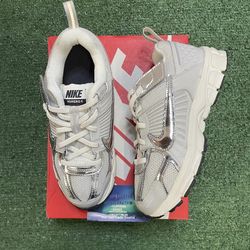 Nike Vomero 5 Photon dust chrome