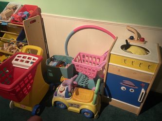 Kids Toys/ Train Table/ Etc 