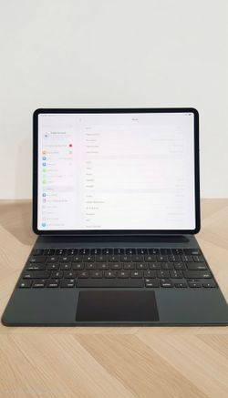 Apple iPad Pro 5th Gen - 12.9in 512GB