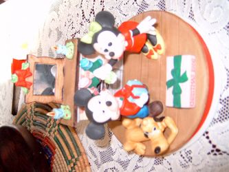 The Disney Collection Christmas Scenes