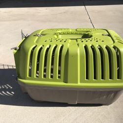 Portable Dog Carrier / Crate