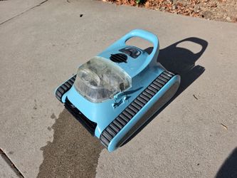 Pool robot - 1yr old - price new $450