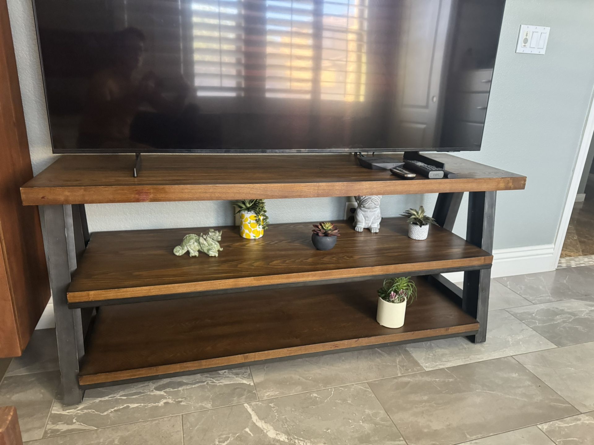 TV Console/ TV Stand