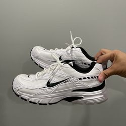 Nike Initiator Shoe (Size 10.5)