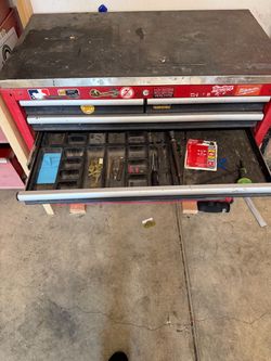 Milwaukee Rolling Tool Chest Cabinet