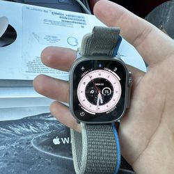 Apple Watch Ultra (Silver Titanium) 