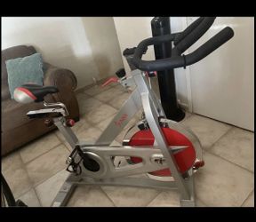 Sunny Exercise Bike/ Bicicleta De Ejercicio