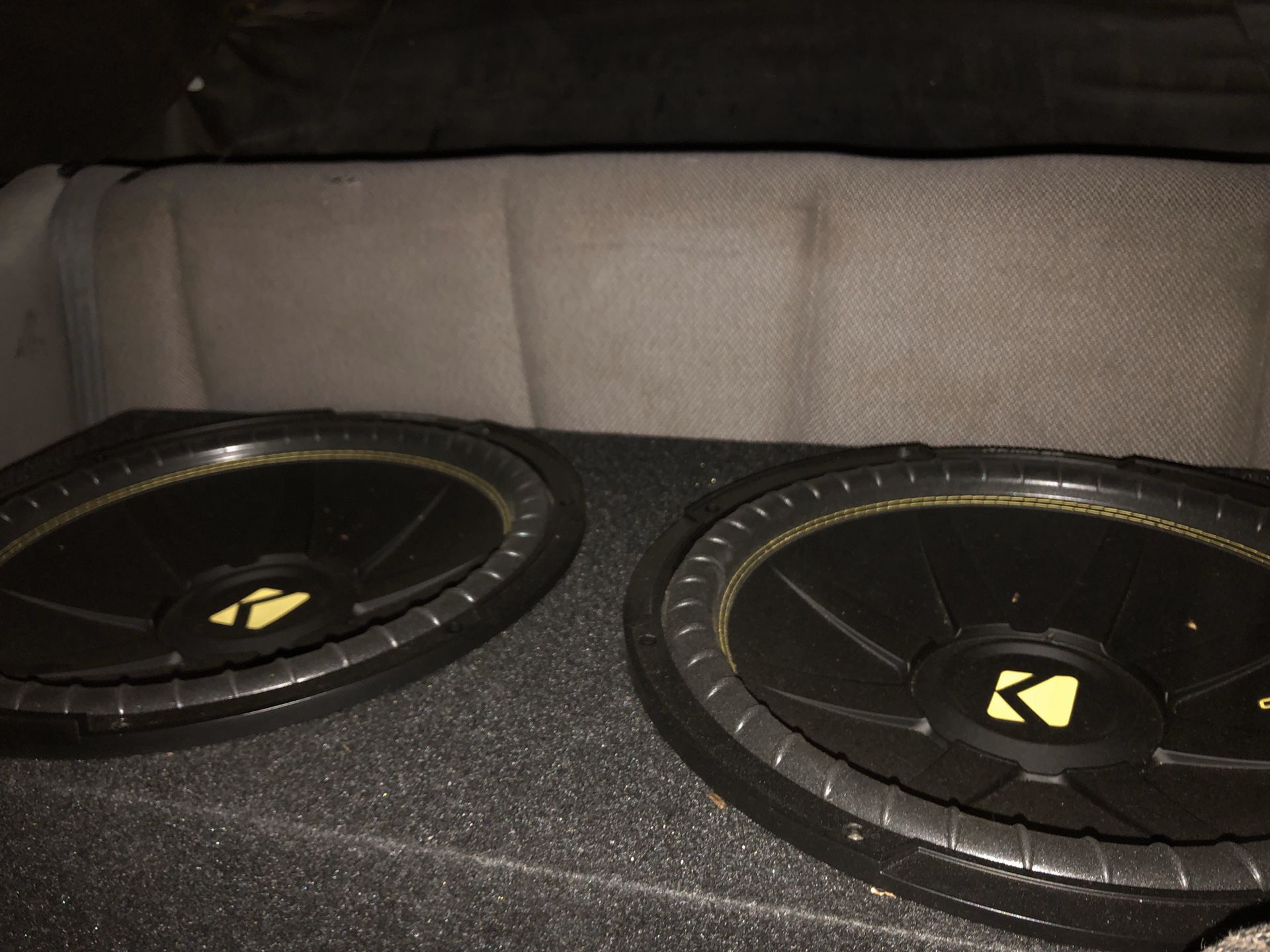 Kicker subwoofers and amplifier
