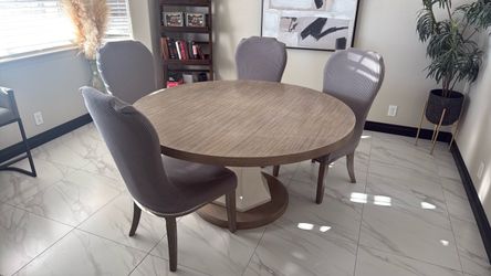 Table & chairs