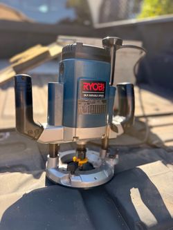 Ryobi 3HP variable speed ЗH.P. HEAVY DUTY ROUTER RE-600 DOUBLE INSULATED 120V,AC•15A• 60H2•10000~22000R.P.M.