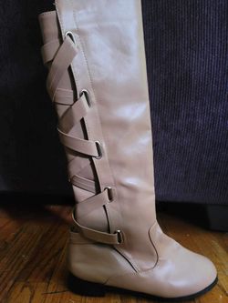 Boots Size 8