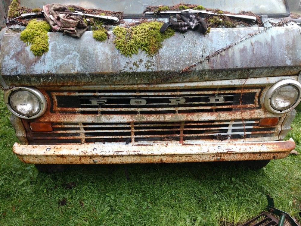 Vintage 1968-1974 Ford Econoline parts make offer!!