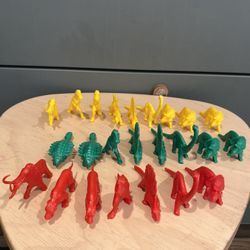 VINTAGE TIMMEE PREHISTORIC PLASTIC DINOSAUR FIGURES - RED, GREEN & YELLOW Lot of 24