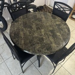 Table With 4 Chairs 