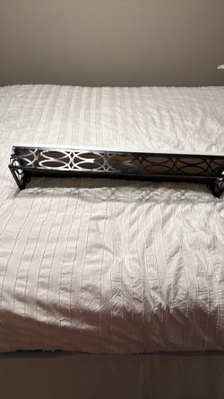 Decorative shelf