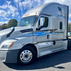 2020 FREIGHTLINER CASCADIA - DD15 430K MILES - APU INSTALLED!!