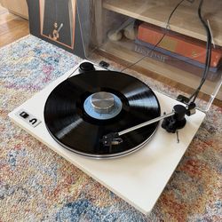U-Turn Orbit Turntable Grado Blue Cartridge Bugle 2Preamp Bundle