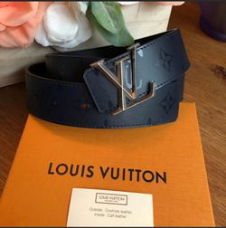 Authentic Louis Vuitton pyramide 40mm Reversible belt size 36 for Sale in  Lincolnwood, IL - OfferUp