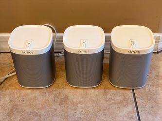 Sonos Play 1 Speakers