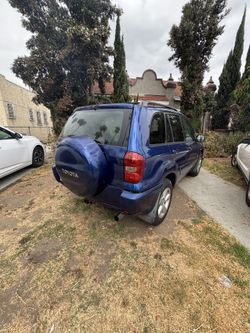 2005 Toyota rav 4 car parts available!