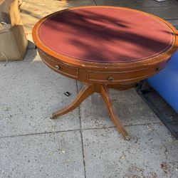 Antique Round Table (project)