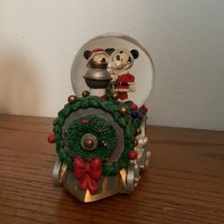 Mikey And Minnie Christmas Train Snow Globe